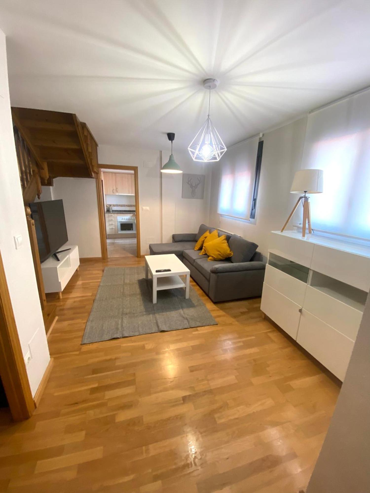 Apartamento Centrico Con Garaje Jaca Buitenkant foto